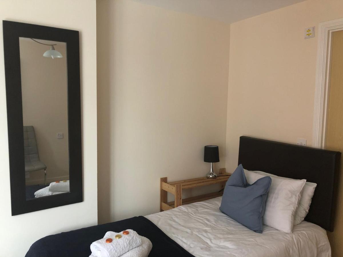 Honest City Centre Apartment 2 Southampton Ngoại thất bức ảnh